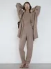 Kvinnors tvådelade byxor 2023 3 Set Women Cardigan Tracksuits Overdimensionerade Vintage Open Cardigans Coat Short Tank Top Suits