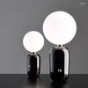 Lampade da tavolo Nordic Europa Led Sfera di vetro Cristallo Masa Lambas Lampara De Mesa Lampada Soggiorno Comodino