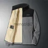 Piumino da uomo Parka da uomo in pile termico invernale Giacca tattica militare americana 2023 Sport all'aria aperta Cappotto con cappuccio Escursionismo Caccia Combattimento Campeggio Giacca militare J231024