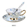 Coffeware sätter keramiska kaffekoppar Bone China Cup och Saucer Set Cafe Wholesale Light Luxury Tea Spoon