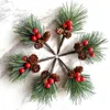 Couronnes de fleurs décoratives 10 pièces pomme de pin de Noël artificielle avec branches de houx pour Noël bricolage décorations de couronne fausse tige de baies rouges Simulation pomme de pin 231023