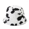 Berets Cow Wzór pluszowy na świeżym powieorze Keep Warm Women Fisherman's Hat Wersja Koreańska Wersja Autumn Winter Women's Basin Cap