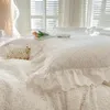 Sängkläder sätter vit bomull fransk prinsessa bröllop set ihålig ut spets lapptäcke täcke täcken säng kjol sängöverdragskuddar