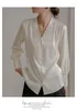 Kvinnors blusar långärmad v-ringning acetat vit satin skjorta eleganta kontor damer koran mode kvinna blus 2023 vackra topp kvinnor