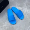 2023 novo designer slide mulheres chinelo para homens luxo verão clássico piscina praia conforto plana unisex letras de borracha com caixa sapato colorido sandália macia