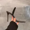 Elbise ayakkabıları Cinessd ünlü tarzı sandalet kadınlar 2023 metal boncuklar payetli balık ağız açık ayak parmağı yüksek topuklu stiletto seksi moda