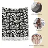 Foulards Misfits Foulard de crâne pour femmes hiver automne cachemire châle wrap Halloween dessin animé grand avec robe de soirée gland