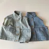 Kurtki dla dzieci wiosenne i jesienne ubrania chłopcy z umyciem jeansowej kamizelki dżinsowej kurtka bez rękawów mała średnie dziecko