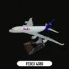 Modello di aereo 1.400 Modello di aereo in metallo Replica FEDEX A380 Scala di aeroplano Decorazione artistica in miniatura Diecast Aviation Giocattolo da collezione Regalo 231024