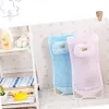 Bañeras Asientos Asiento de baño para bebé Soporte Ducha Malla Mecedora infantil Silla de cuna Asientos de bañera para bebés 231025