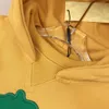 Nowa żółta bluza z kapturem dla dziecka Wysokiej jakości Sweter Sweter 100-160 Wzór kreskówek drukarnia Dzieci Pullover Oct25