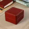 Takı Torbaları Tek İzleme Kutusu Depolama Kılıfı: Bilek saati için yastık ile lüks PU Tutucu Saatler Bearer Hediye Kılıfı Kırmızı