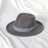 Szerokie brzegowe czapki wiadra moda mężczyźni fedoras hat jazz z muszką elegancką wiosenną czarną wełnianą mieszankę czapkę na zewnątrz odczuwali 231025