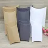 غلاف الهدايا 50pcs 4size هدايا مربع عتيقة كرافت /هدايا سوداء صندوق وسادة مربع أبيض ورقة الحزب ملتوية حزمة المجوهرات مربع 231025