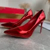 Créateur de mode Talon rouge de haute qualité pour femmes Talons hauts Talons hauts Semelle en cuir de luxe Sandales en diamant sceptre doré 0-12cm Robe de soirée de mariage Chaussures de dîner H1483