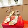 В коробке Босоножки на высоком каблуке с декоративными стразами и кристаллами Rene Caovilla Cleo 95 мм Дизайнерские женские сандалии с запахом на щиколотке Цветочные стразы Большая коробка для обуви