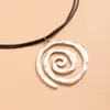 Collane con ciondolo Catena semplice in corda con grande collana a spirale di zanzara per le donne Accessori alla moda sul collo 2023 Regalo per ragazza femminile di moda