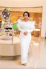 Dubai Arabisch Feder Meerjungfrau Kleider für die Brautmutter Lange Perlen Weiß Schwarz Elegant Sexy Plus Size Abschlussball Abend Formale Partykleider Kleid