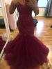 Party Dresses 2023 Bourgogne Mermaid Sweetheart African Prom Beads Lace Applique Backless Sweep Train Strapless Plus aftonklänning