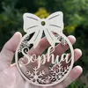 Decoraciones navideñas personalizadas con diferentes nombres, decoraciones navideñas con forma de bola de copo de nieve para el hogar, tarjeta de lugar con nombre grabada con láser, decoración navideña 231025