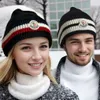 Cappello lavorato a maglia in lana di design MoncIer lavorazione di alta qualità cappello lavorato a maglia caldo Sito web identificabile tramite NFC abbigliamento per interni ed esterni tendenza classica