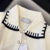 "Adorable ensemble de vêtements pour bébés filles | Robe de printemps avec t-shirt blanc à manches longues | Vêtements de printemps classiques pour enfants | Disponible dans les tailles 90 cm à 140 cm"