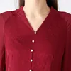 Casual Dresses Mulberry Silk Jacquard Wine Red V-Neck Skjorta Långärmad Pearl Decoration Contrast Elegant Georgette Dress AE1972