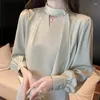 Blouses pour femmes Mode Élégante Mousseline de soie pour femmes Vêtements Blanc O-Cou Chemises à manches longues Solide à lacets Bureau Dames Tops Drop