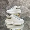 2023 TOP HOT LUKSURY PROJEKTERS BUTS Platforma MENS Treakery Sneakery Kobiety białe czarne skórzane espadrilles Flats Lace Up Running Casual Shoe XSD221105