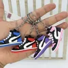 Designer Mini siliconen sneaker sleutelhanger Heren Dames Kinderen Sleutelhanger Cadeau Schoen sleutelhanger Koppelingketting Basketbalschoen