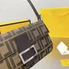 أعلى الفخامة من الجلد الأصلي أكياس الكتف أكياس الكتف Baguette Pochette Nylon حقائب اليد الكلاسيكية القابض Crossbody مصمم الأكياس الأزياء الأزياء حقائب المساء