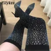 Stivali Eilyken Design Strass di cristallo Tessuto elasticizzato Tacchi alti sexy Calzino Stivali sopra il ginocchio Punta a punta Pole Dancing Scarpe da donnaL231025