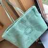 borsa firmata Borsa Tote di grande capacità Shopping da donna Borsa invernale in peluche moda casual Borsa classica Caldo