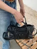 Aufbewahrungstaschen 2023 Gothic Moto Biker Niet Handtaschen für Frauen Große Kapazität Große Y2K Punk Umhängetasche PU Leder Retro Crossbody