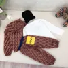 Nuovi tute per bambini set di quattro pezzi per bambino Taglia 100-160 lettera logo giacca con cappuccio felpa pantaloni e cappelli lavorati a maglia Oct25
