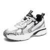 Designer sneaker sko andningsbara avslappnade sport mode skor tjocka sulskor b skor designer skor s1xcl