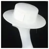 Basker ull kvinnor vit platt topp hatt med band fedora bred brim fascinator storlek 56-58 cm