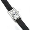 Modeklocka Högkvalitativ kvinnors klockkvartrörelse Titta på Rose Gold Silver Case läderband Kvinnaklänning Watch Designer Watch