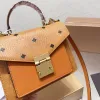Brown Messenger Bag Women Luxury Crossbody Bag axel damer handväska designer väskor lyxiga handväskor mode klassiska plånböcker