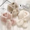 Schals Mode Winter Perle Plüsch Schal Frauen Elegante Verdickte Warme Faux Pelz Kreuz Mädchen Weiche Hals Chirstmas Geschenk