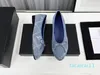 Designer di lusso Scarpe casual da donna Stampa di moda Ballerine in denim Vera pelle Nodo a farfalla Tacchi bassi Mocassini Runway Outfit Piedi femminili