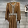 Robes décontractées Robe longue d'été de luxe pour femmes fête 2023 manches féeriques col rond particule strass taille latérale dames