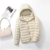 Vestes pour femmes 30 couleurs femmes mode capuche courte bouffante arrivées automne hiver femme blanc canard vers le bas coréen slim fit manteau 231025