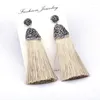 Boucles d'oreilles pendantes Boho ton terre Tan grosse soie épaisse gland avec capuchon en strass noir clous de charme haut longue boucle d'oreille pour les femmes