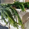 Kerstversiering 60" 5FT Kerstslinger Norfolk Grenen Garland Kunstmatige Faux Greenery Krans Rustieke Tafelloper Vakantie Binnen Mantel Decor 231023