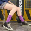 Herren Socken Frauen hochwertige Baumwolle All-Match Classic Knöchelbrief atmungsaktiv Schwarz-Weiß-Fußball-Basketball Sport Socken Freiheit Wählen Sie 10 Farben Baumwolle RJMG