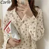 Womenowa odzież śpiąca Pajama Zestawy Kobiety Sprężyna Kwiatowa odzież domowa Vintage Casual Sweet Chic Style Style Allmatch Loose Long Sleeve College Girl 231025