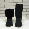 2024 Hot Man Femmes Tasman Pantoufles Bottes de neige U5815 Peau de mouton Fourrure en peluche Garder des bottes au chaud avec un sac à poussière en carte Doux et confortable Pantoufles décontractées Beaux cadeaux