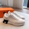 2024 Luxusmarke Männer hüpfen Turnschuhe Schuhe Leder Wildleder Trainer Leder Mesh Atmungsfreie Schnüren -up -Skate Sport Party Kleid Comfort Cloud Schuh mit Schachtel