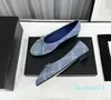 Designer di lusso Scarpe casual da donna Stampa di moda Ballerine in denim Vera pelle Nodo a farfalla Tacchi bassi Mocassini Runway Outfit Piedi femminili